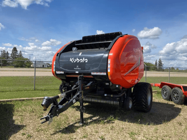 Kubota BV4580N Presse à Balle Ronde — photo 2