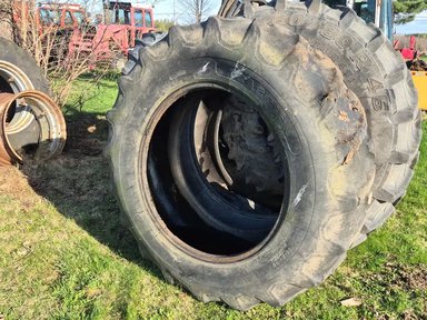 Goodyear 20.8X38 Pneus — photo 2