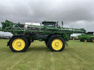 2023 John Deere 616R Arroseur - Automoteur — photo 2