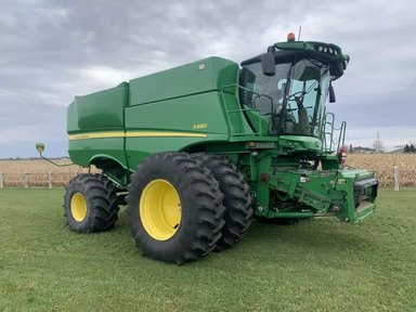 2013 John Deere S680 Batteuse — photo 2