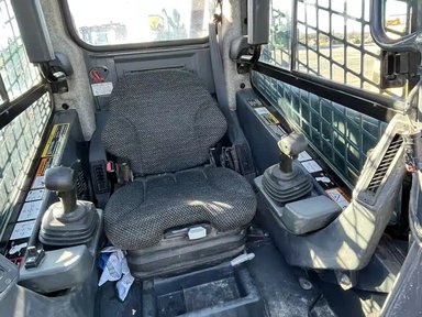 2014 John Deere 323E Chargeur sur chenilles — photo 2