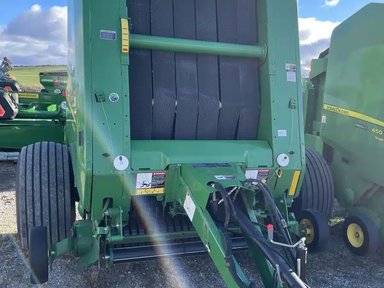 2021 John Deere 460M Presse à Balle Ronde — photo 2