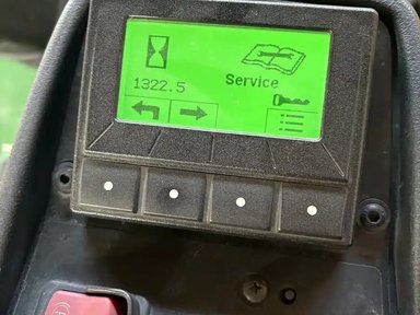 2017 John Deere 8000E tondeuse à lame rotative — photo 2