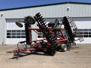 2009 Case IH 330 Tracteur — photo 2