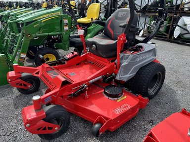 2022 Gravely Pro-Turn EV Tondeuse à rayon de braquage zéro — photo 2