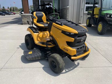 2023 Cub Cadet LX42 KH Tracteur à pelouse — photo 2