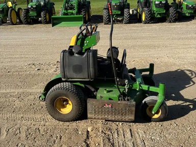 2022 John Deere 652R Tondeuse à rayon de braquage zéro — photo 2