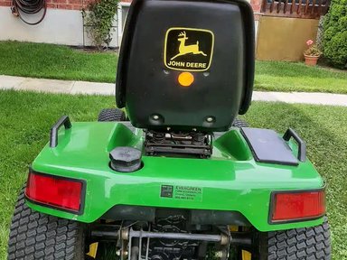 1998 John Deere 425 Tracteur à pelouse — photo 2