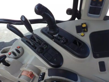 2018 Massey Ferguson 5711SL Tracteur — photo 2