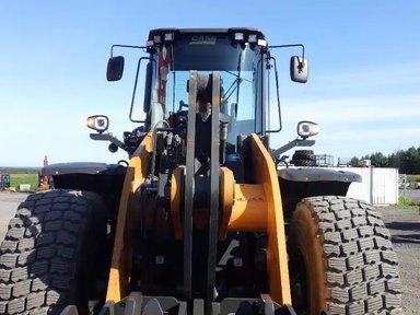 2024 Case 821G Chargeur sur roues — photo 2