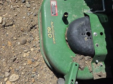 2022 John Deere 1025R Tracteur — photo 2