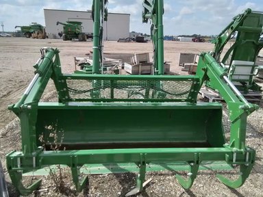 2019 John Deere 680R chargeur frontal — photo 2