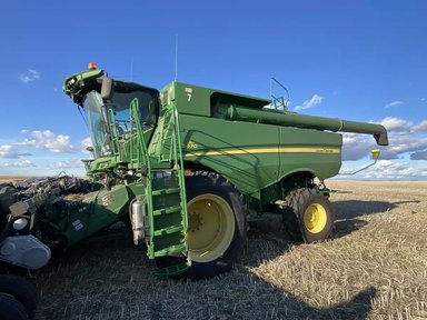 2013 John Deere S670 Batteuse — photo 2