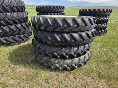 2010 Goodyear 320/90R50 Pneus — photo 2