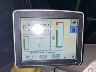 2017 John Deere S690 Batteuse — photo 2