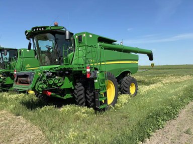 2017 John Deere S670 Batteuse — photo 2