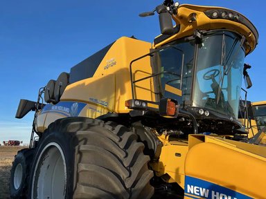 2023 New Holland CR10.90Z Batteuse — photo 2