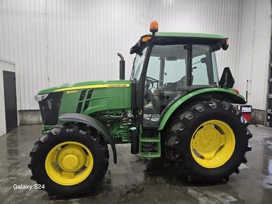2015 John Deere 5085E Tracteur — photo 2