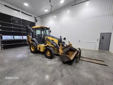 2017 John Deere 410L Rétrocaveuse — photo 2