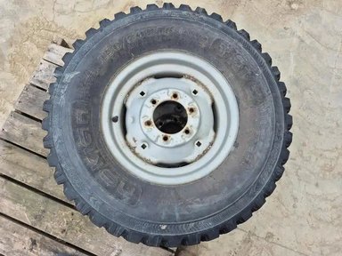 2023 Nokian 250/80R16 Pneus — photo 2
