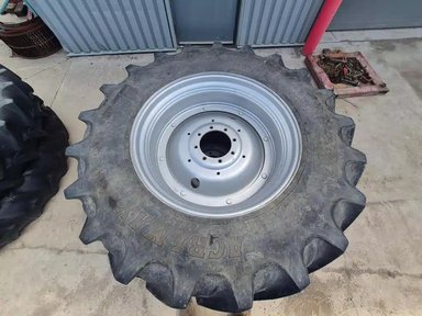 2022 BKT 460/85R38 Pneus — photo 2