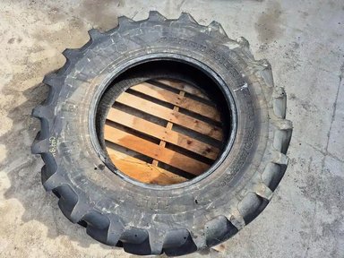 2017 Firestone 380/85R30 Pneus — photo 2