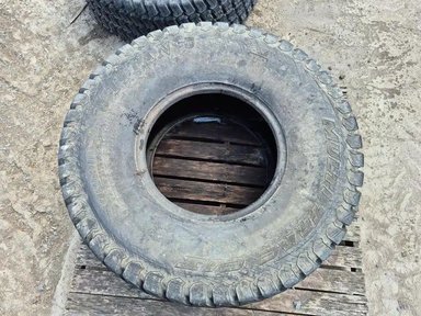 2023 Titan 44x18.00-20 Pneus et roues — photo 2