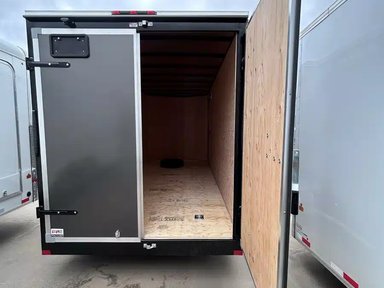 2026 Royal Cargo LCHT35-716V-86 Remorque fermée — photo 2