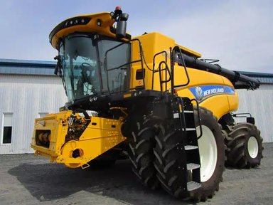 2023 New Holland CR8.90 Batteuse — photo 2