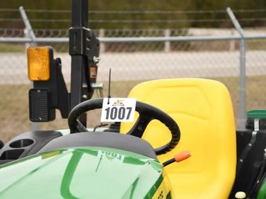 2022 John Deere 3035D Tracteur — photo 2