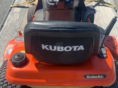 2001 Kubota TG1860 Tracteur à pelouse — photo 2