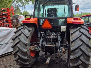 2019 Kubota M6S-111SDSCC Tracteur — photo 2