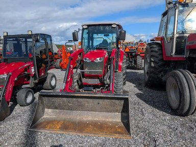 2015 Massey Ferguson 1736H — photo 2