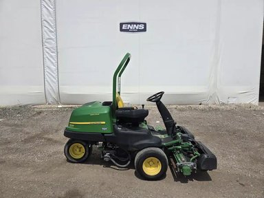 2019 John Deere 2500B tondeuse de terrain de golf — photo 2