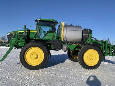 2024 John Deere 616R Arroseur - Automoteur — photo 2