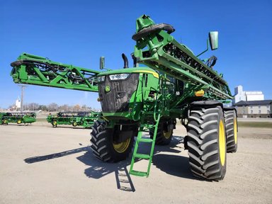 2023 John Deere 412R Arroseur - Automoteur — photo 2