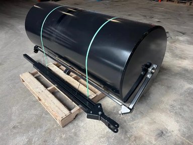 2025 DeBlieck’s Custom Manufacturing Inc 72" Lawn Roller — photo 2