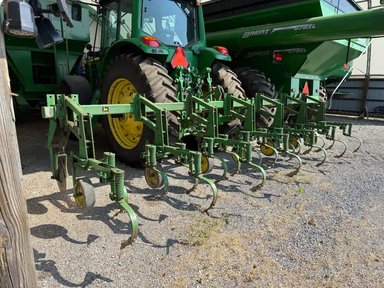John Deere 825 cultivateur - en rang — photo 2