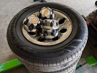 Chevrolet 245/70R17 Rims & Tires 6x139.7 Pneus et roues — photo 2