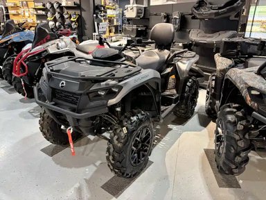 2026 Can-Am 1YTF VTT — photo 2