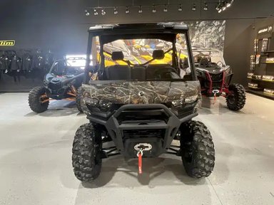 2026 Can-Am 8FTE Véhicule utilitaire — photo 2