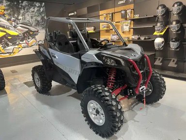 2026 Can-Am 6FTA Véhicule utilitaire — photo 2