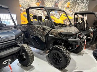 2026 Can-Am 8YTD Véhicule utilitaire — photo 2