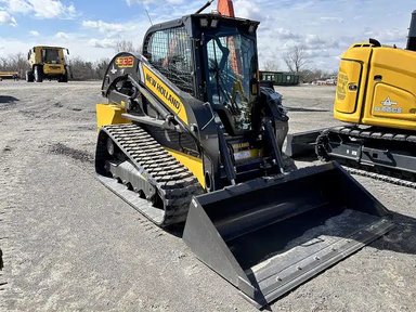 2026 New Holland C332 Chargeur sur chenilles — photo 2