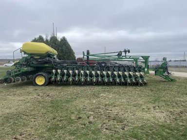 2008 John Deere DB60 Planteur — photo 2