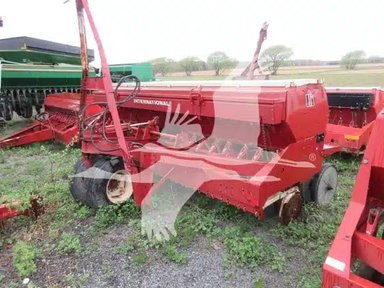International 620 Semoir — photo 2