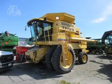 2000 New Holland TR99 Batteuse — photo 2