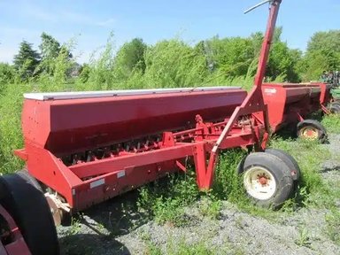 International 620 Semoir — photo 2