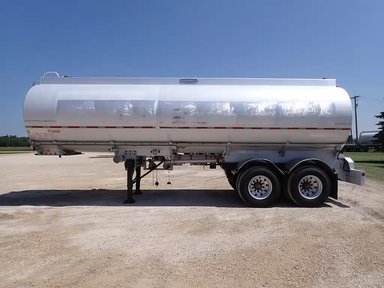 1996 Advance 29FT Tandem Aluminum remorque - citerne — photo 2