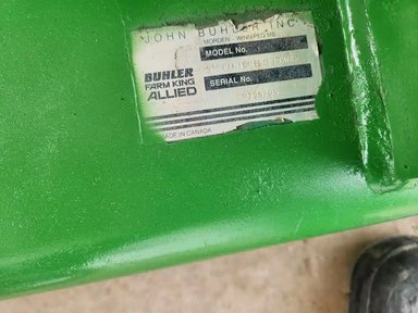 Buhler Farm King Tracteur à pelouse — photo 2